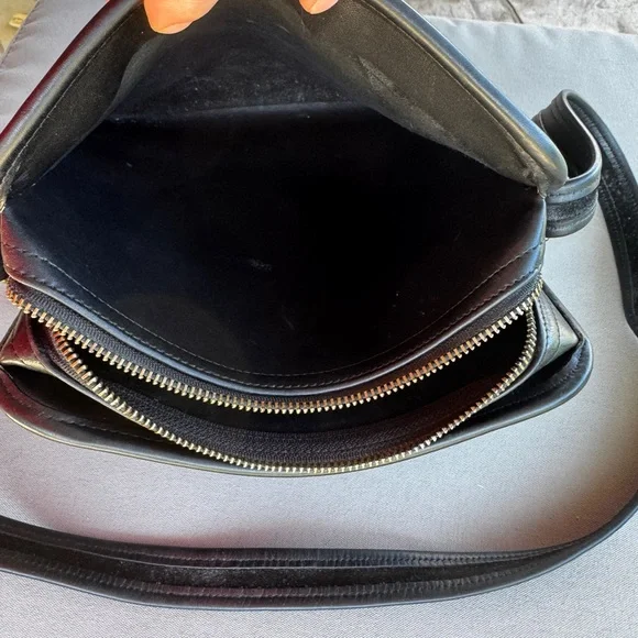 Vintage COACH 9168 Black Leather Crossbody Bag Made in USA 1990 Classic - Picture 15 of 16